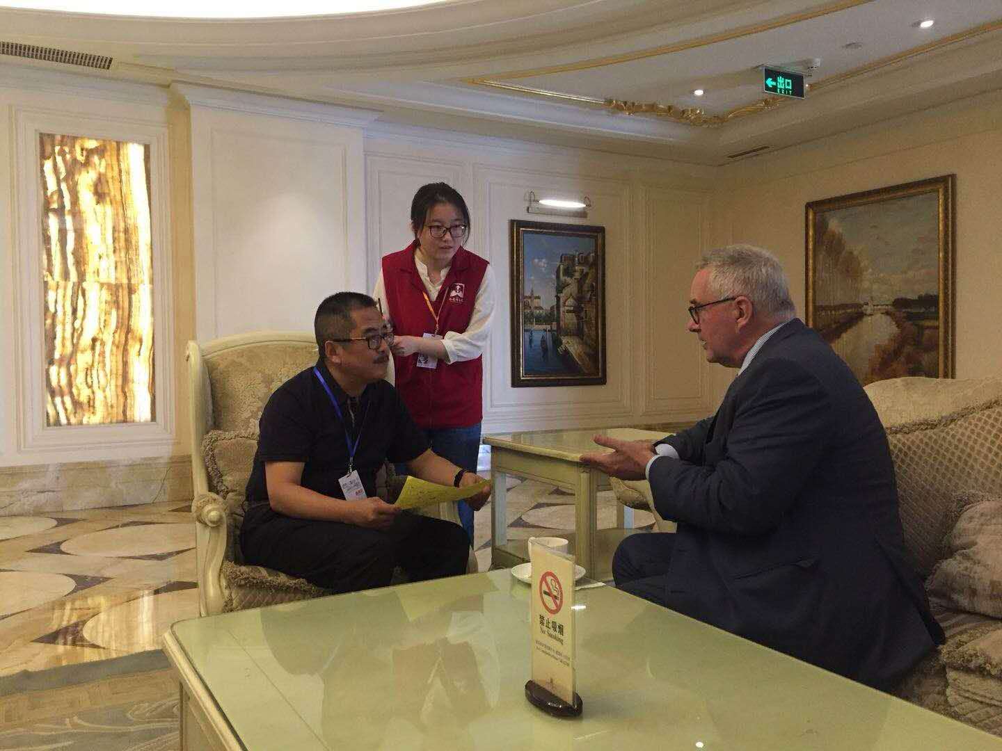 陪同南通博物院院长与外宾翻译 (3).jpg